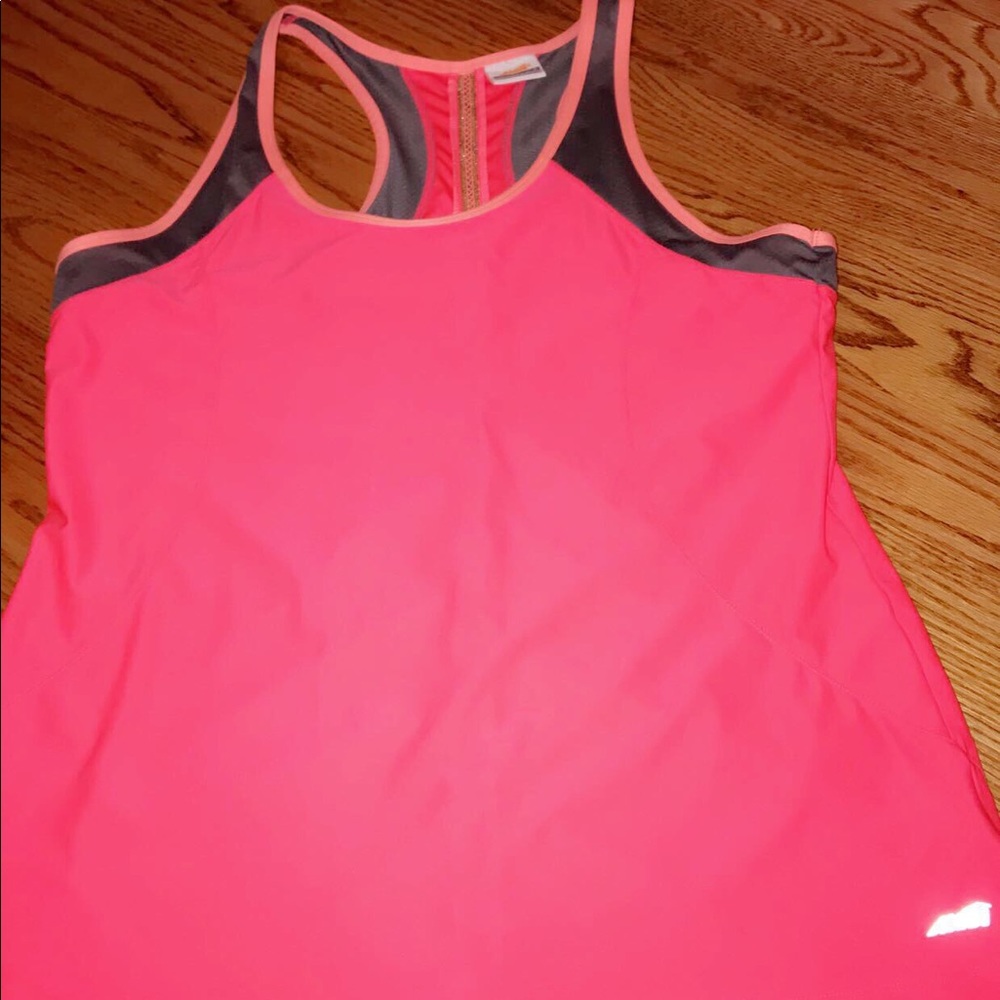 Pink tank top